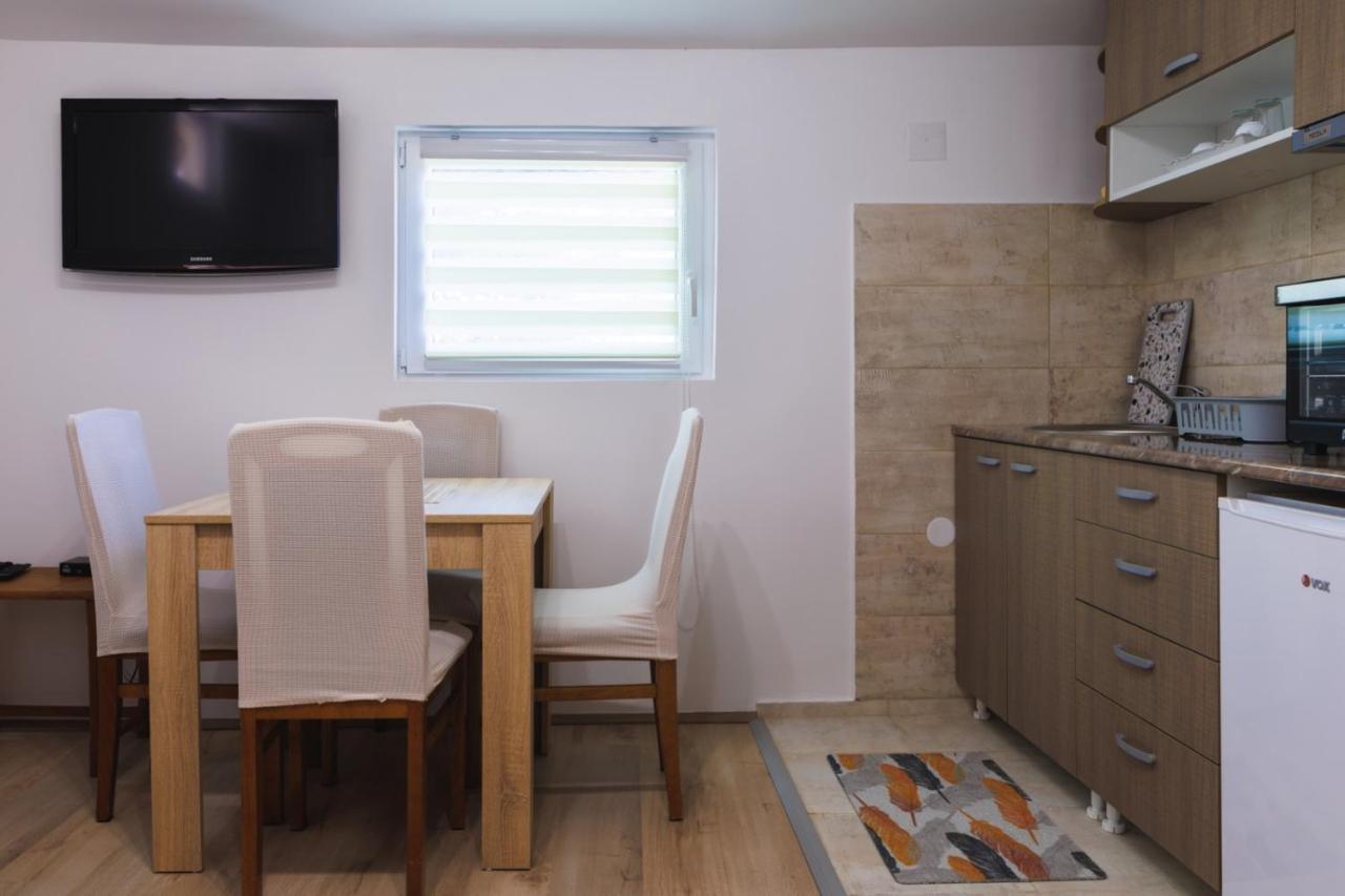 Apartmani Dordevic Golubac Esterno foto